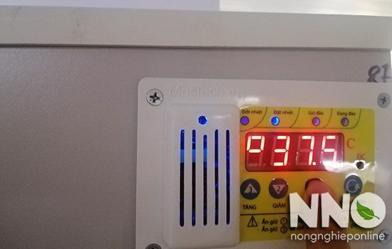Hướng dẫn cách cài nhiệt độ trên máy ấp trứng mini Mactech